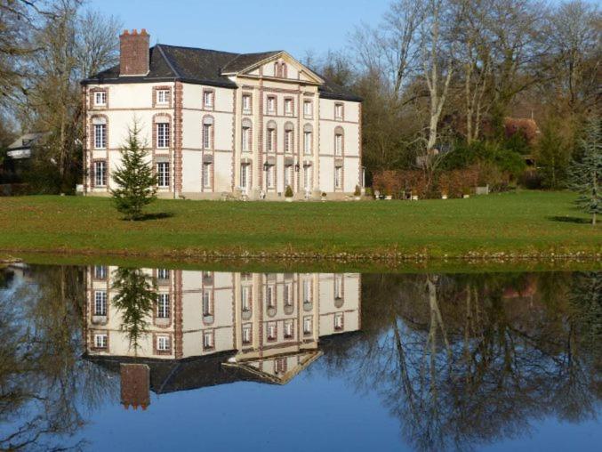 Chambre E Andre Le Domaine Des Jardins De Bracquetuit Luaran gambar