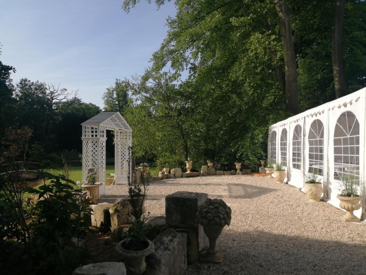 Chambre E Andre Le Domaine Des Jardins De Bracquetuit Luaran gambar