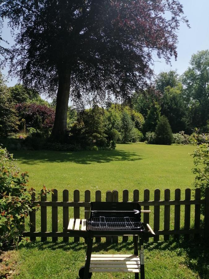 Chambre E Andre Le Domaine Des Jardins De Bracquetuit Luaran gambar